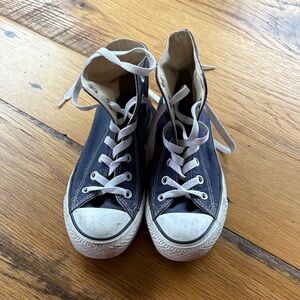 Converse Chuck Tayler All-Star High-Top Sneakers in Navy and White - Size 6-1/2